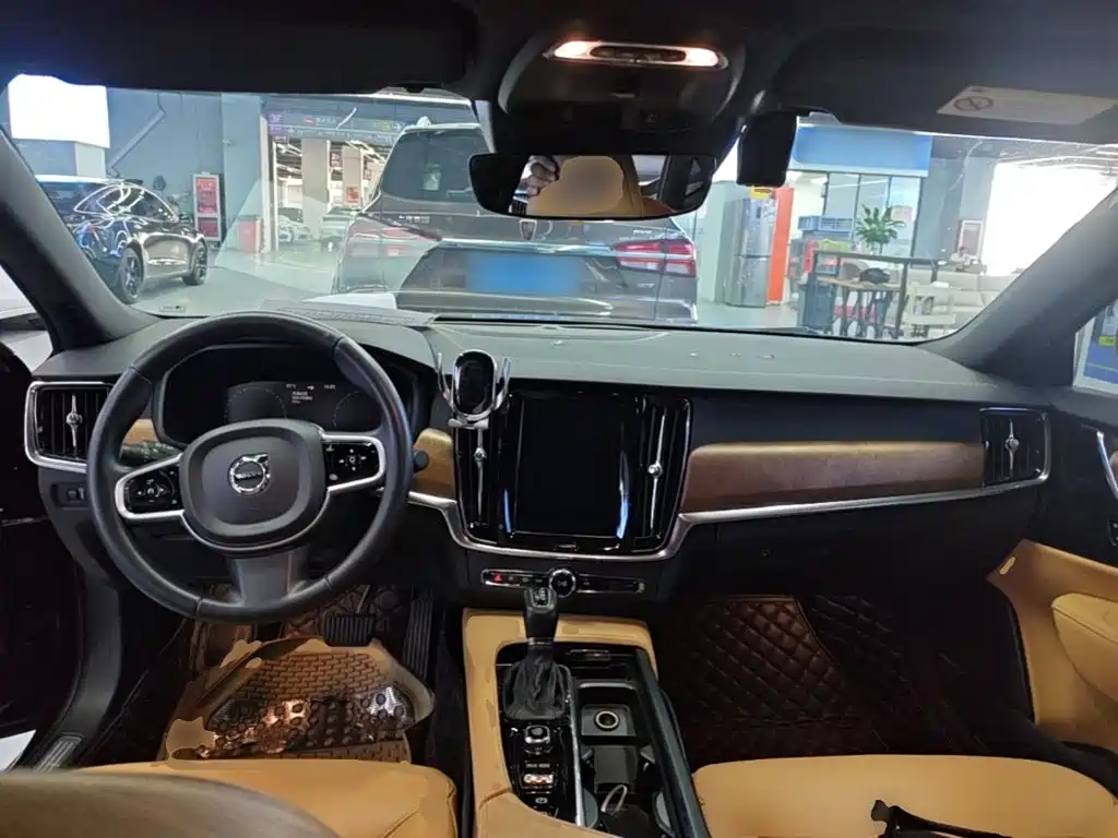 Volvo S90 — миниатюра 10