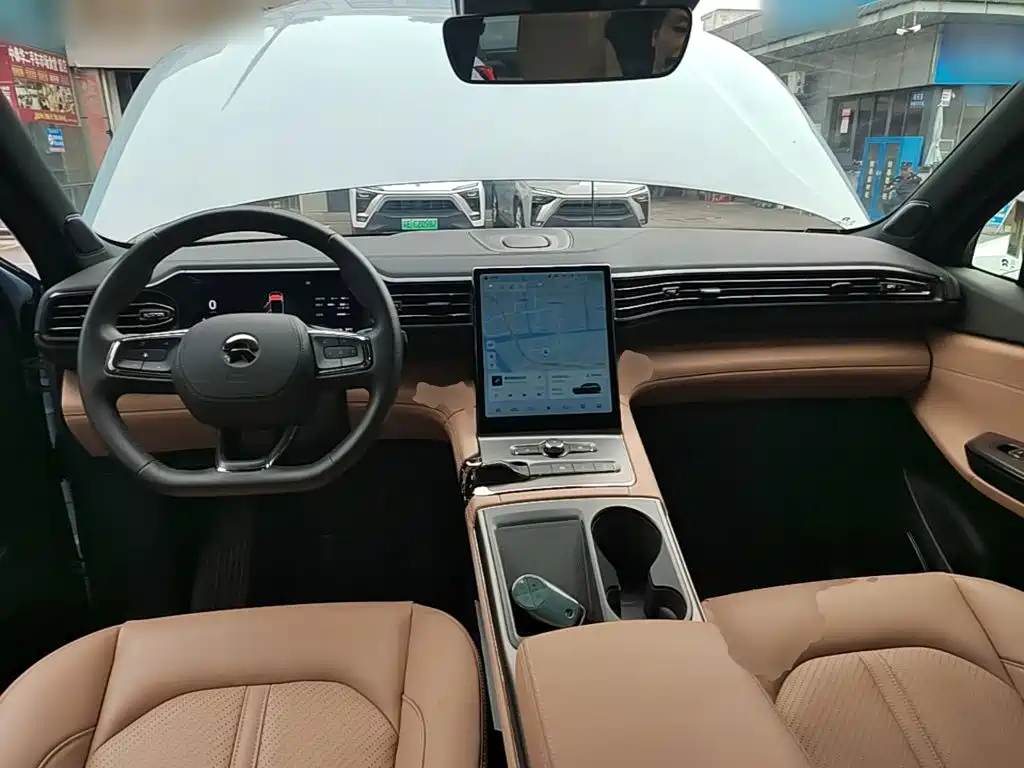 NIO ES6 — миниатюра 10
