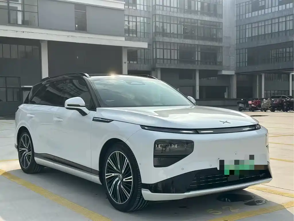 XPeng G9 — миниатюра 3