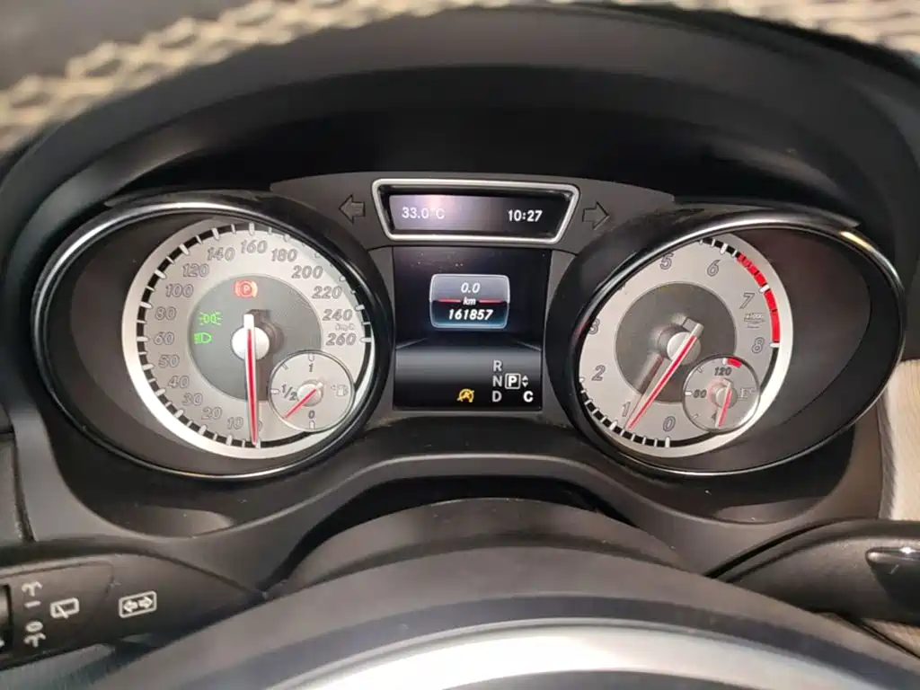 Mercedes-Benz GLA — миниатюра 12