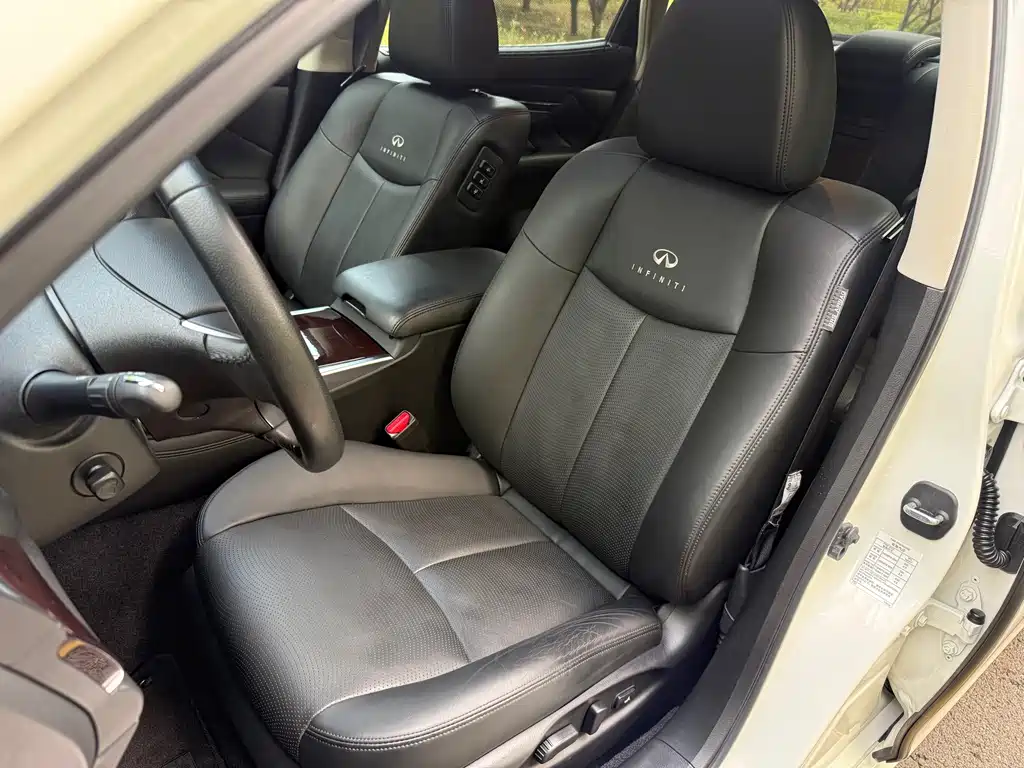 Infiniti Q70 — миниатюра 39