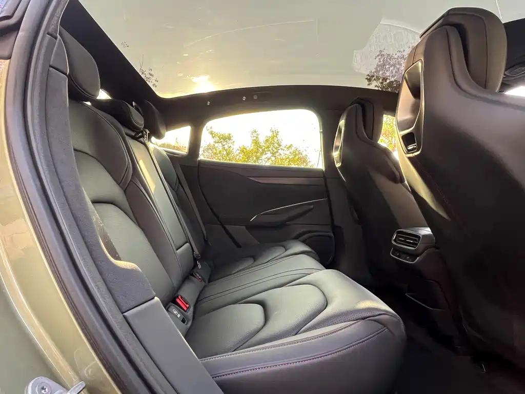 XIAOMI CAR XIAOMI SU7