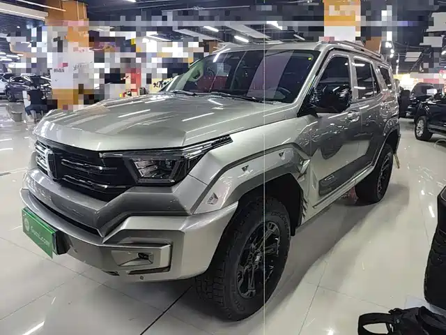 2025 TANK 400