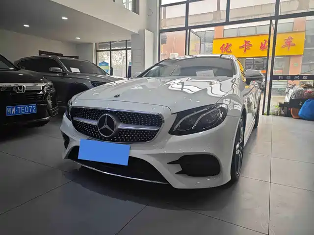 MERCEDES BENZ E CLASS