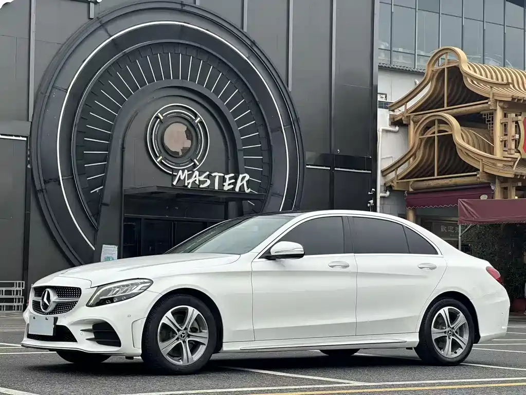 Mercedes-Benz C-Class 2019