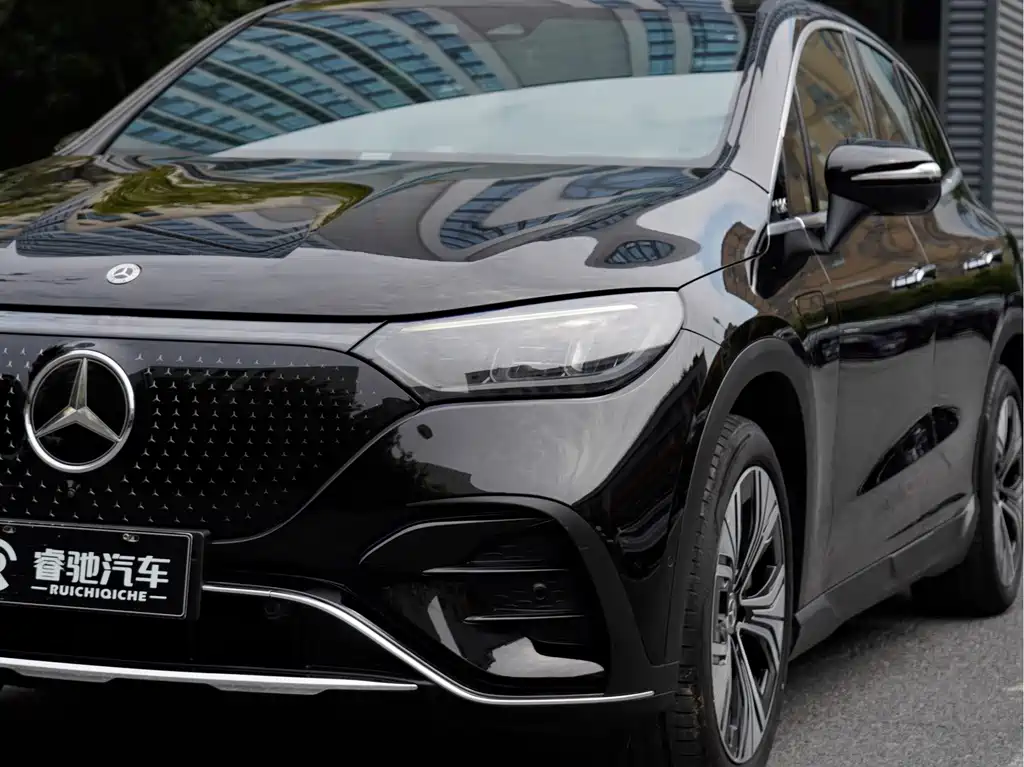 Mercedes-Benz EQE SUV — миниатюра 7