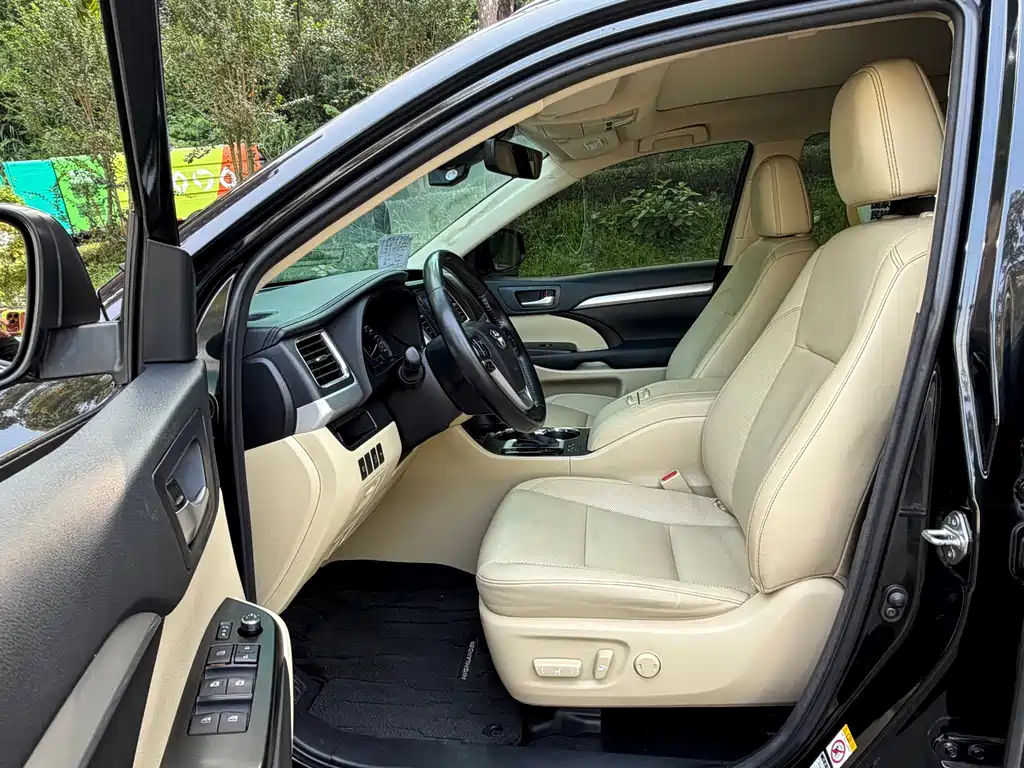 Toyota Highlander — миниатюра 9