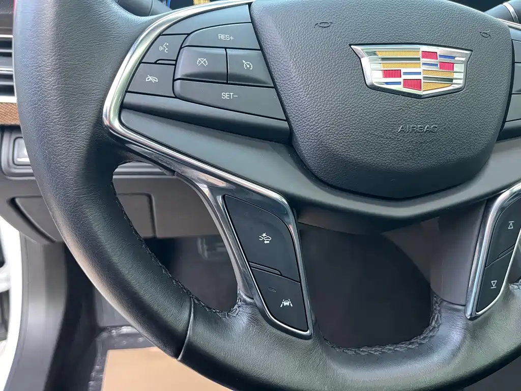 Cadillac CT6 — миниатюра 12