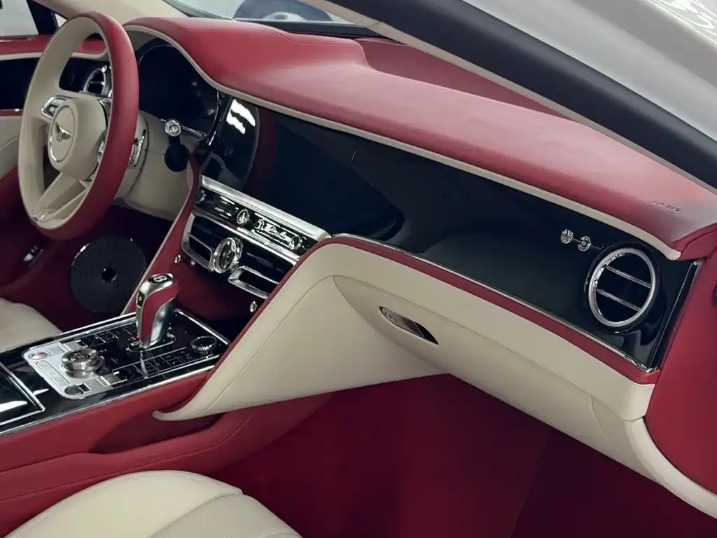 Bentley Flying Spur — миниатюра 5