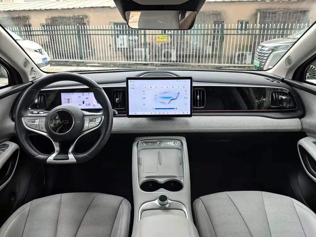 BYD Sealion 05 EV — миниатюра 7