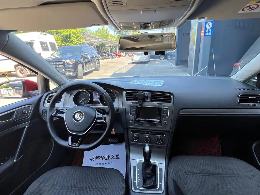 Volkswagen Golf — миниатюра 10