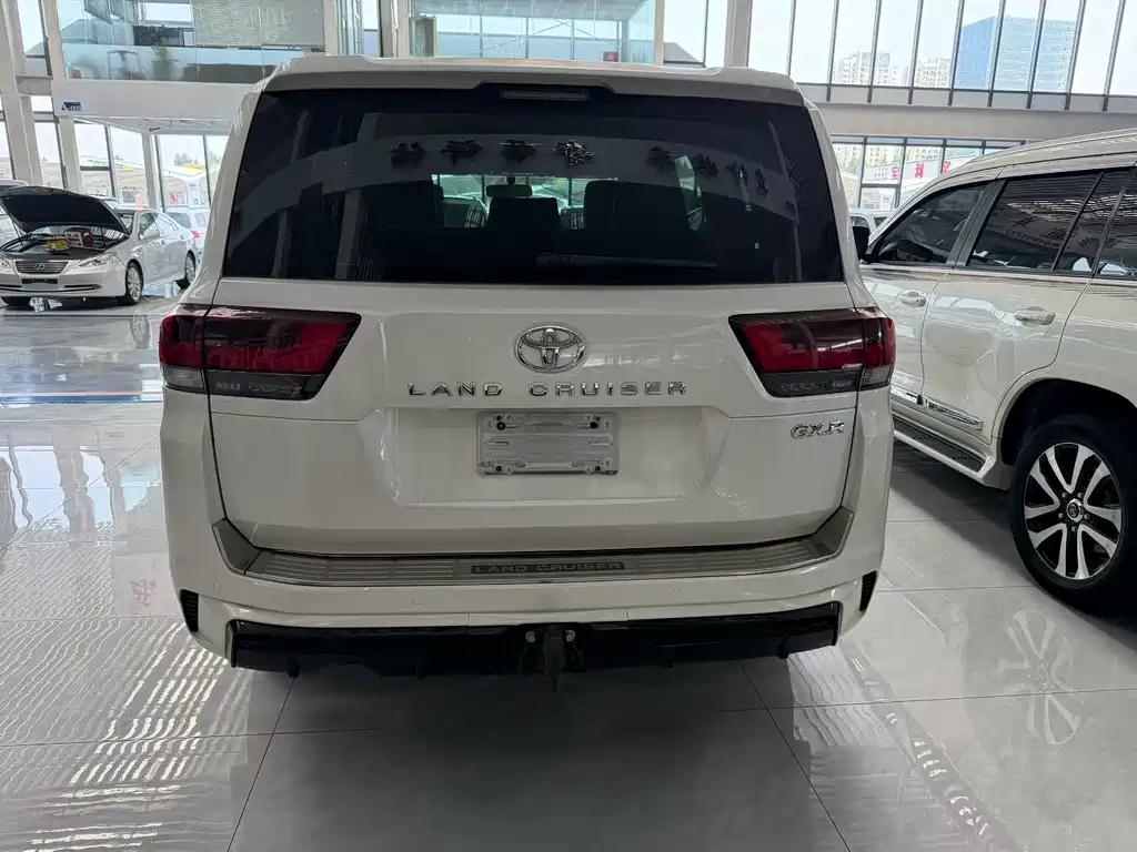 Toyota Land Cruiser — миниатюра 5