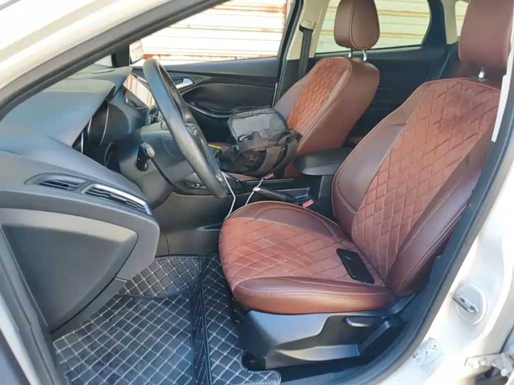 Ford Focus — миниатюра 15