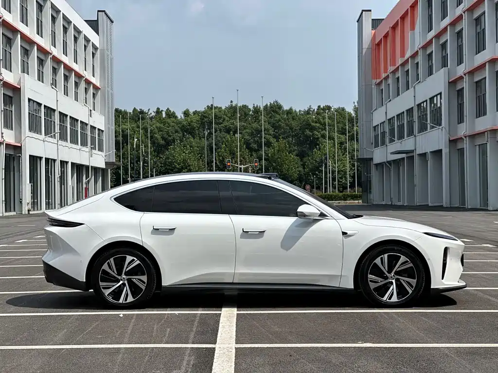 NIO ET5 — миниатюра 4