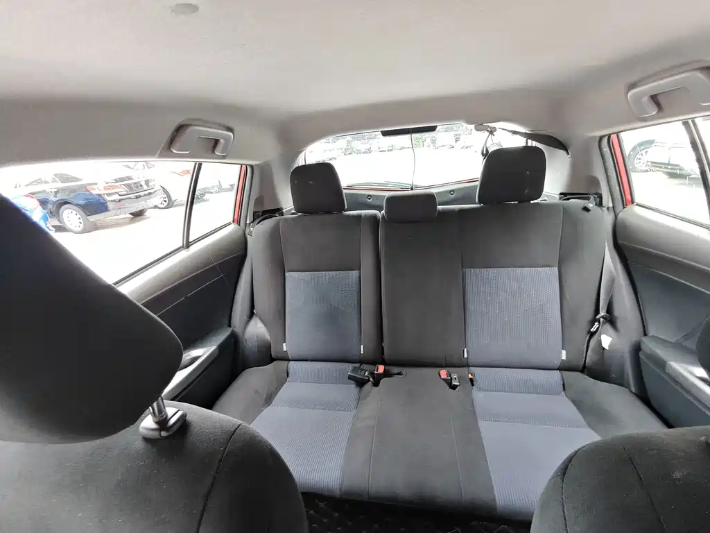 Toyota Yaris L — миниатюра 15