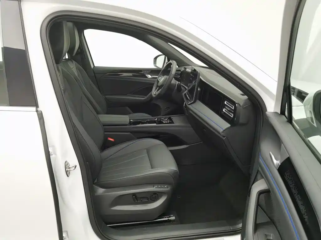 Volkswagen Tiguan L — миниатюра 23