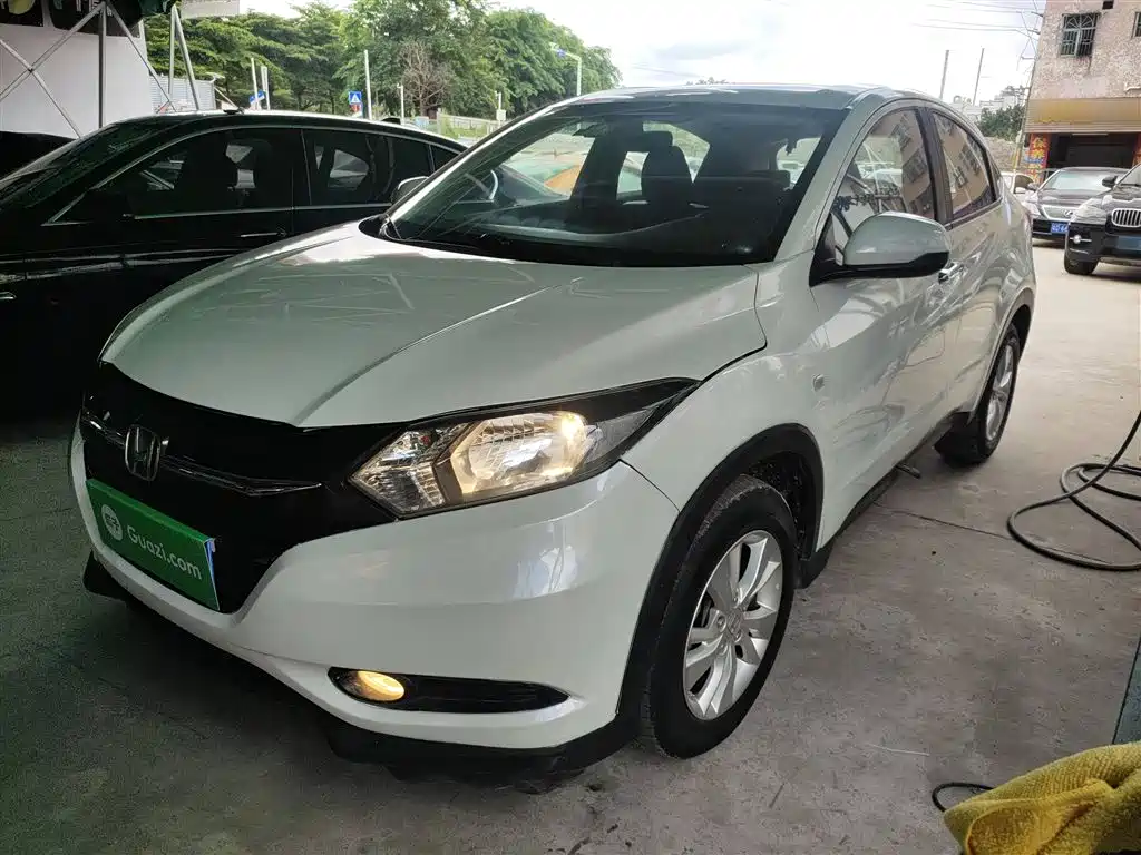 Honda Vezel 2015