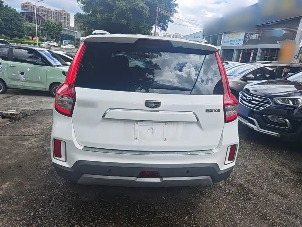 Geely Vision X6 — миниатюра 6
