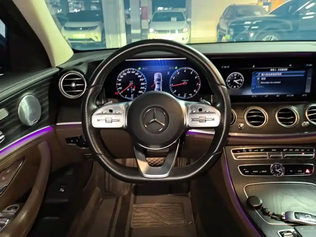 Mercedes-Benz E-Class — миниатюра 11