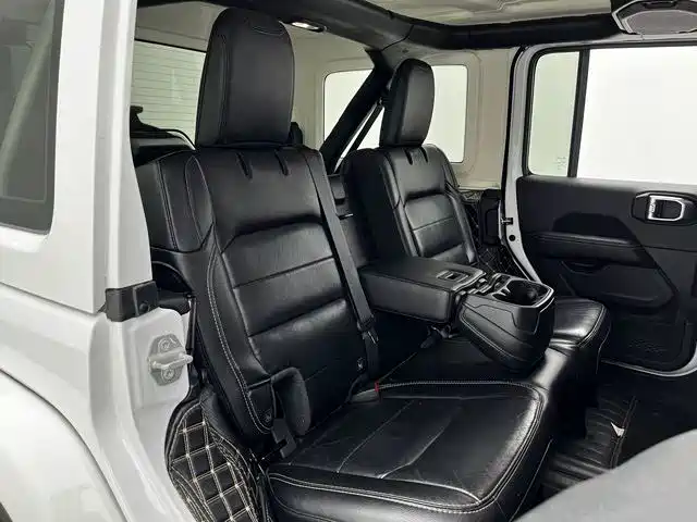Jeep Wrangler — миниатюра 6