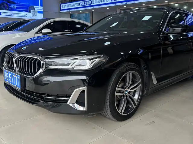 BMW 5 SERIES