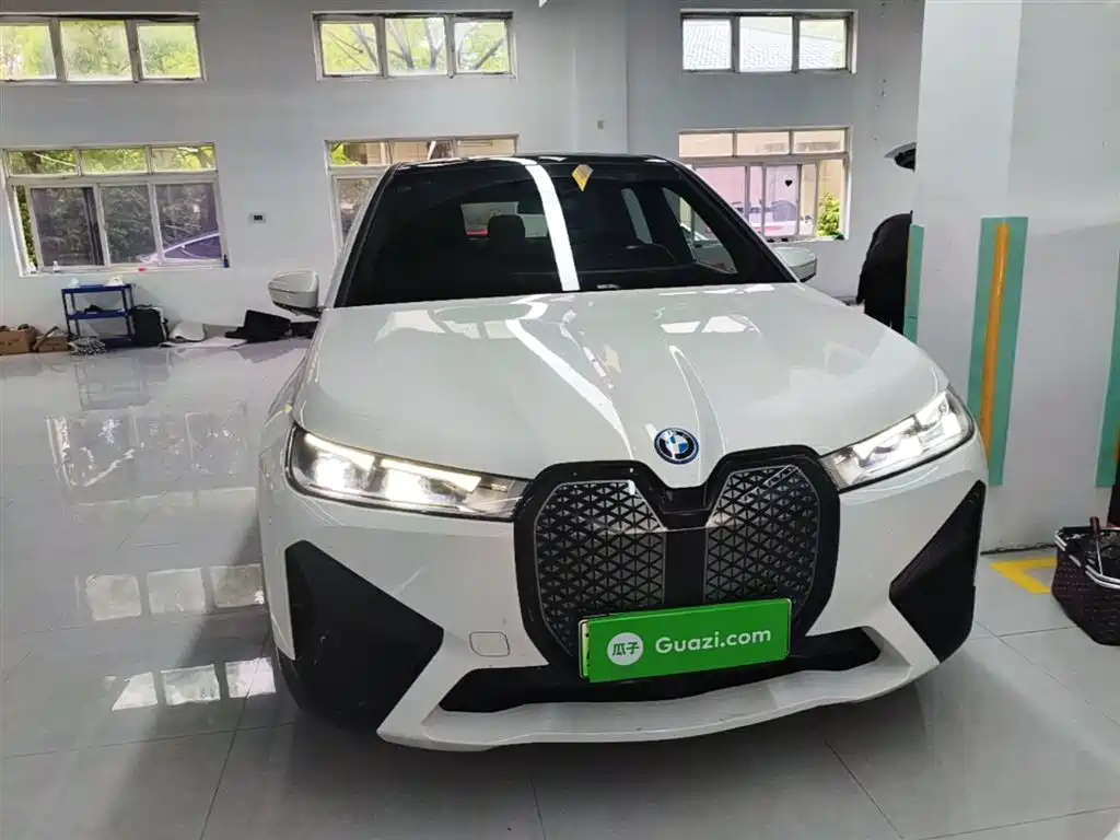 BMW iX 2022 xDrive40
