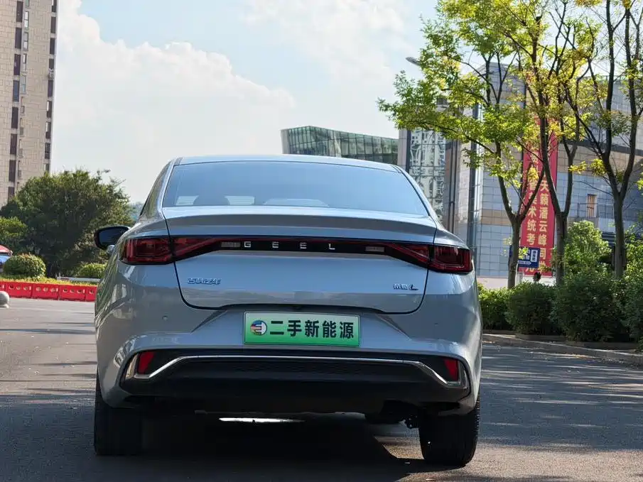 Geely L HiP — миниатюра 5