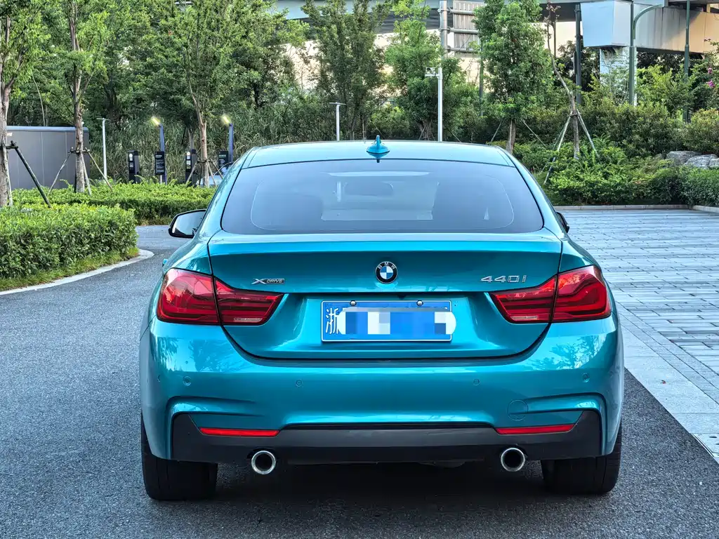 BMW 4 SERIES