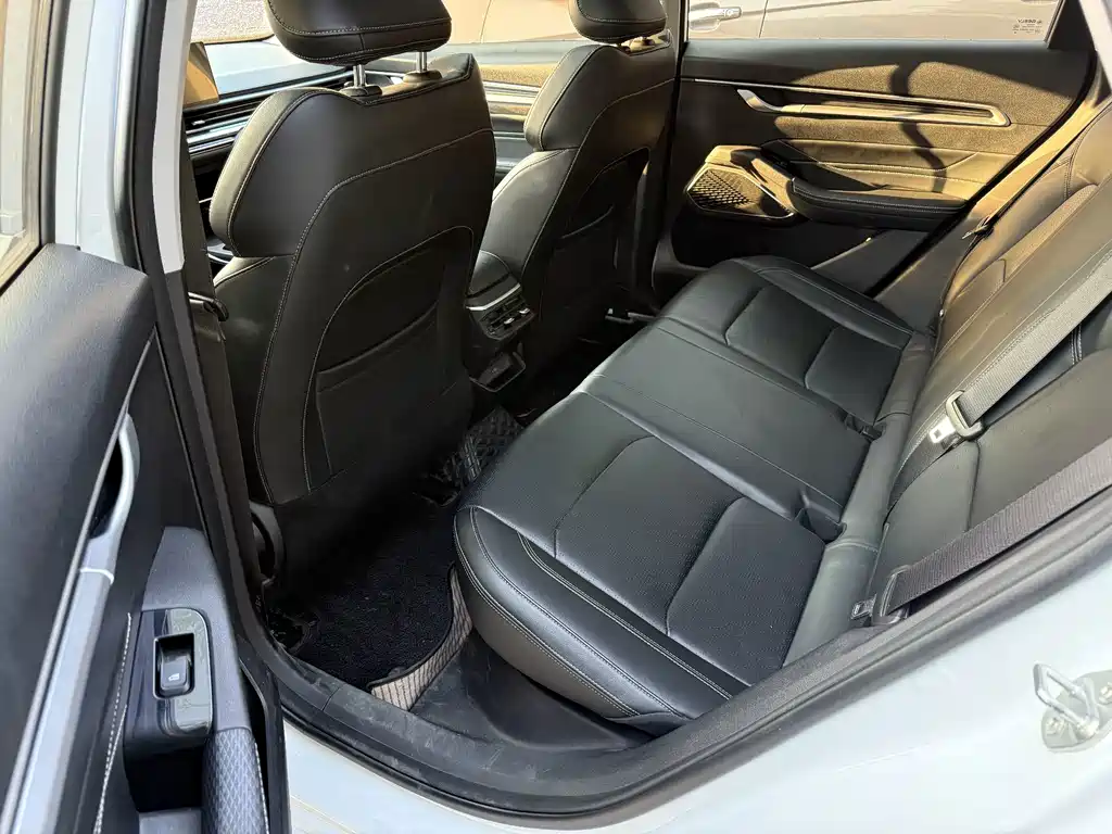 Geely Emgrand — миниатюра 8