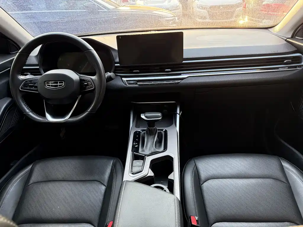 Geely Emgrand — миниатюра 10