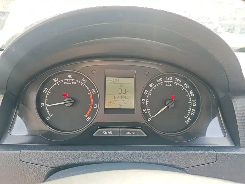 Skoda Rapid — миниатюра 12
