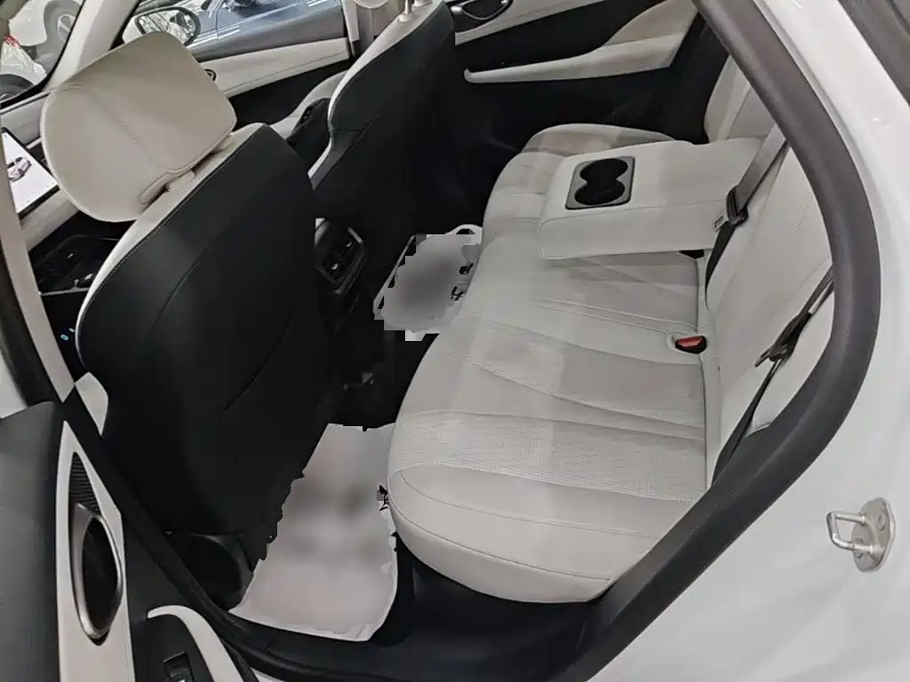 BYD Seal 05 DM-i — миниатюра 17