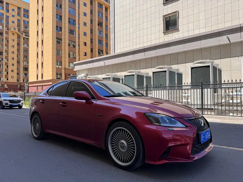 Lexus IS — миниатюра 3