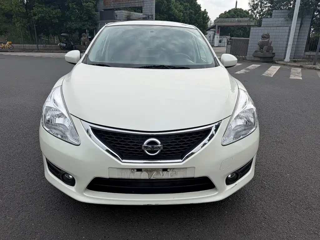 Nissan Tiida — миниатюра 2