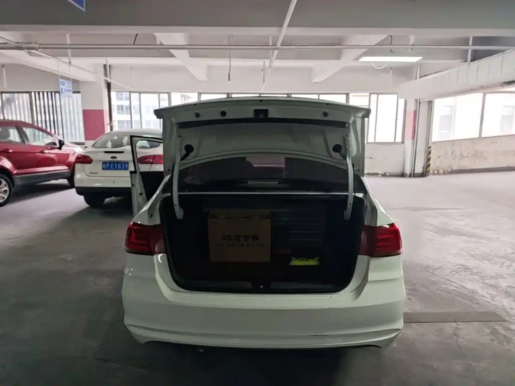 Volkswagen Santana — миниатюра 21