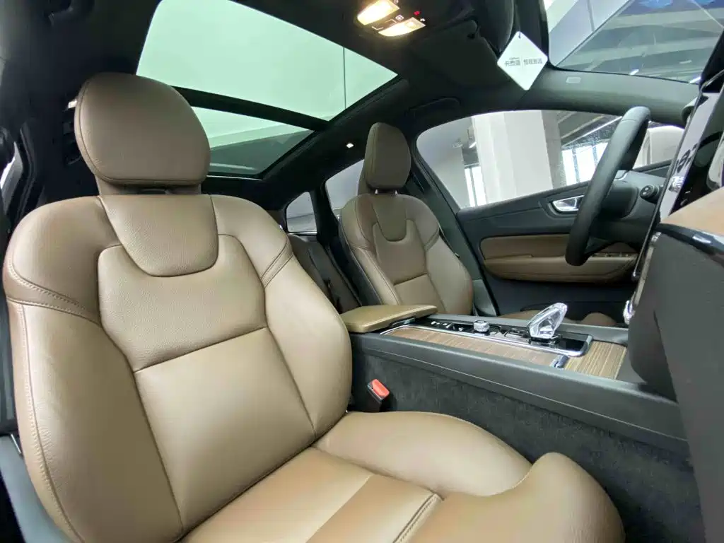 Volvo XC60 — миниатюра 27