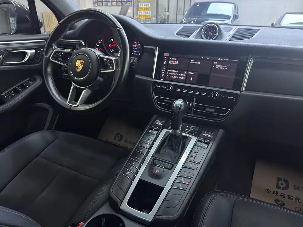 Porsche Macan — миниатюра 15