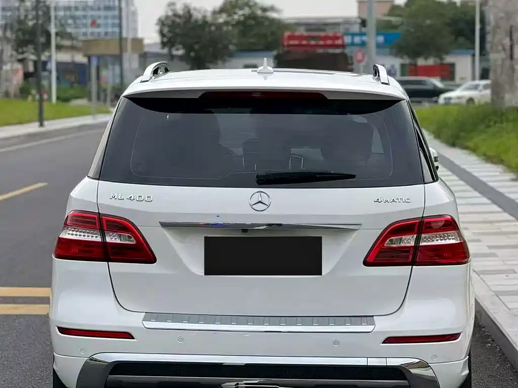 Mercedes-Benz M-Class — миниатюра 5