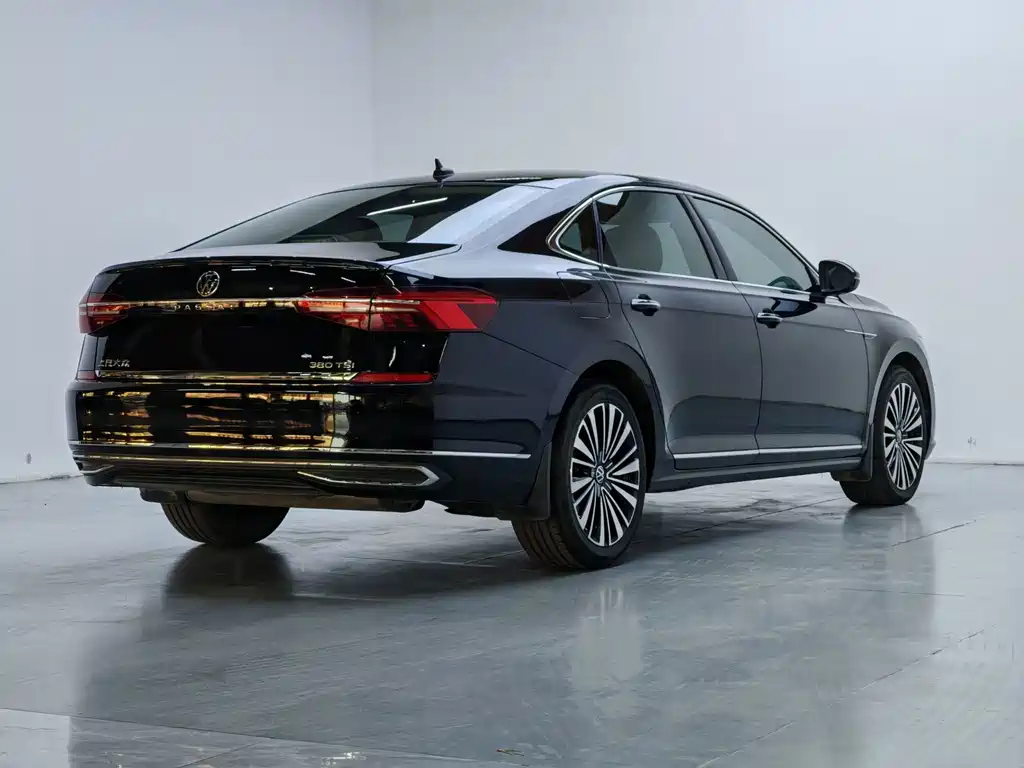 Volkswagen Passat — миниатюра 11
