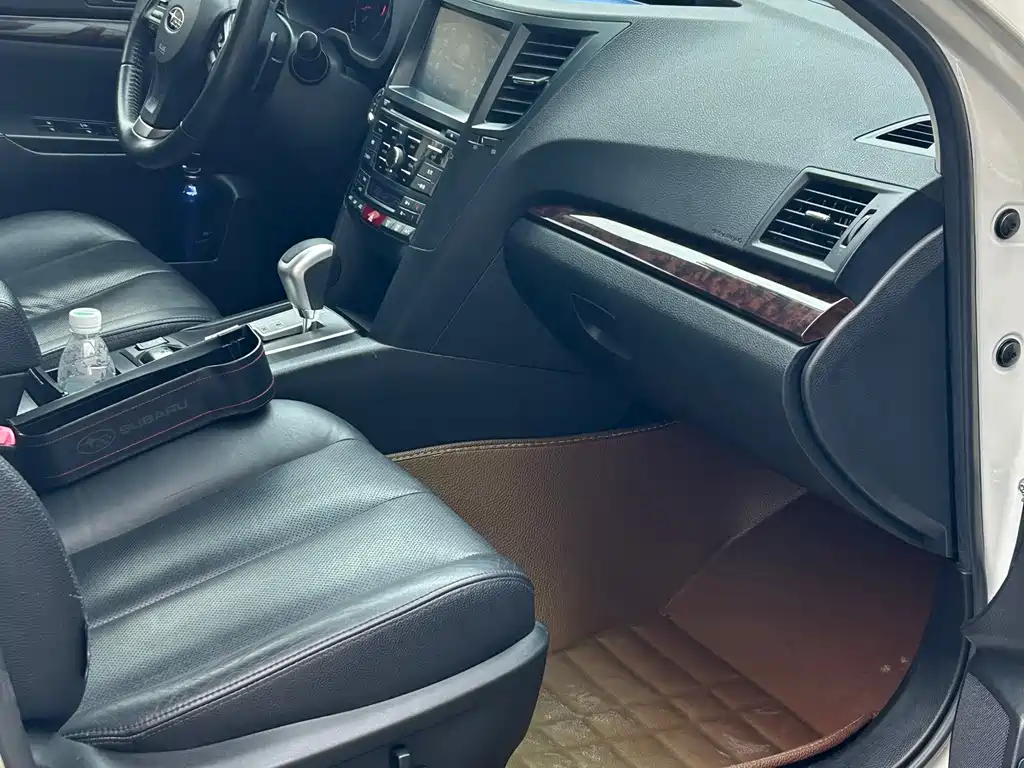 Subaru Legacy — миниатюра 10
