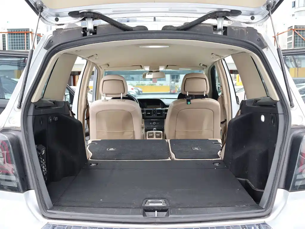 Mercedes-Benz GLK-Class (Import) — миниатюра 16