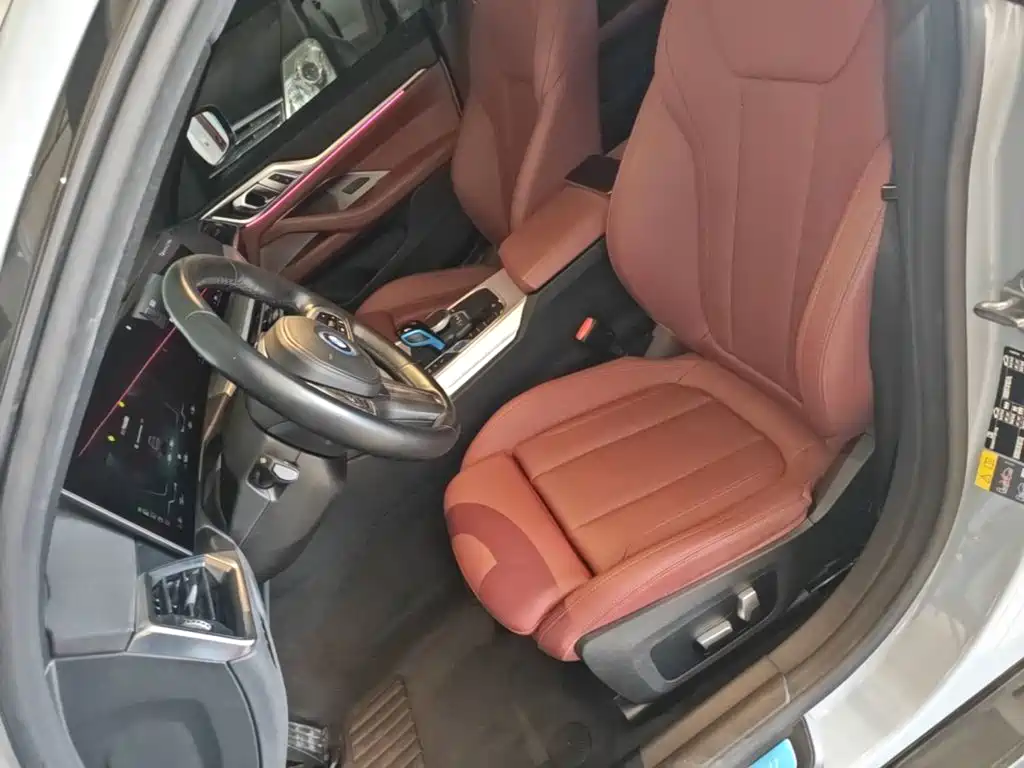BMW i4 — миниатюра 15