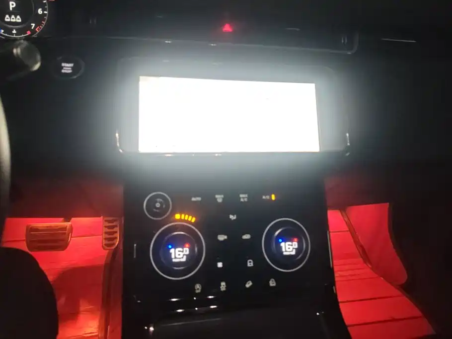 Land Rover Evoque — миниатюра 13