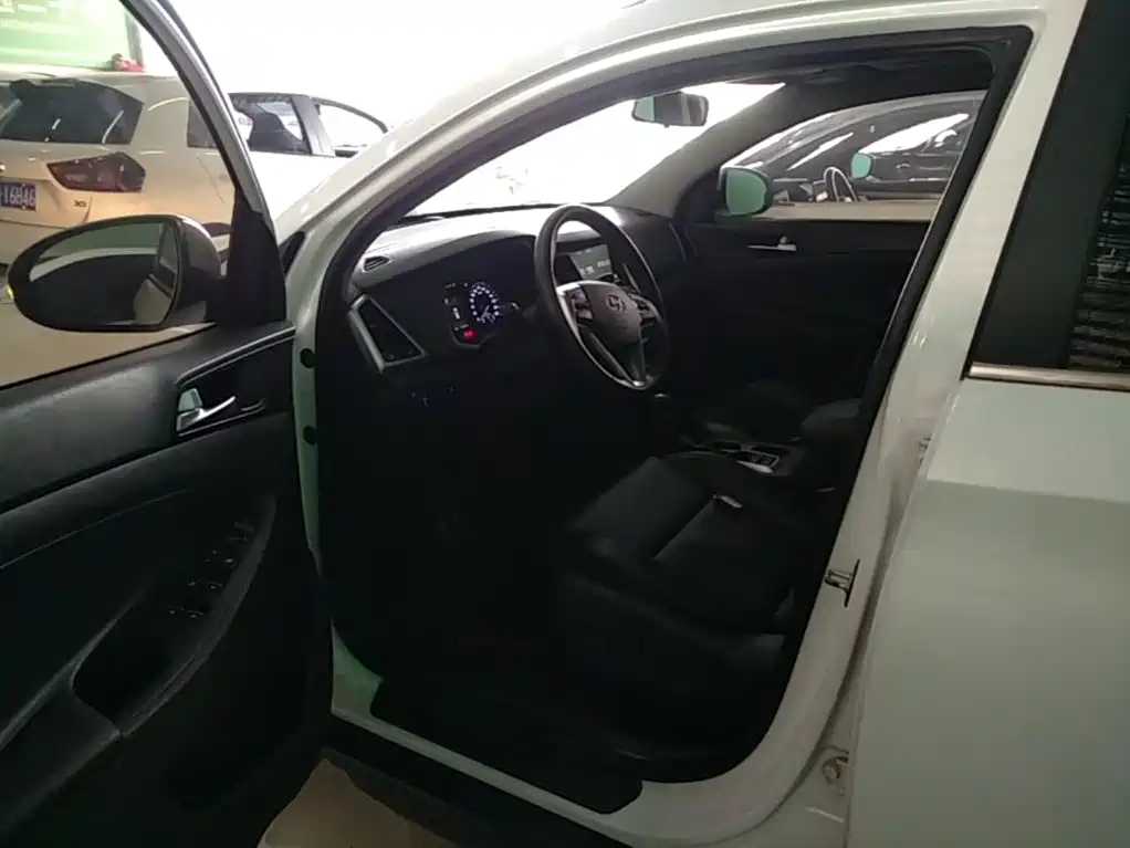 Hyundai Tucson — миниатюра 16
