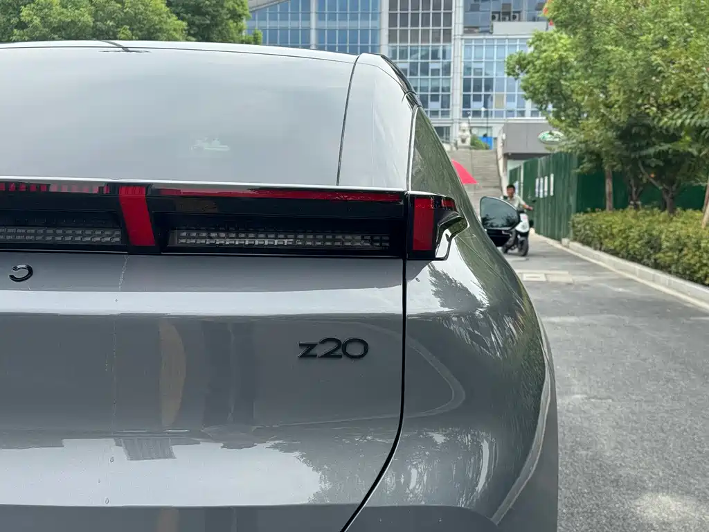 Lynk & Co Z20 — миниатюра 23