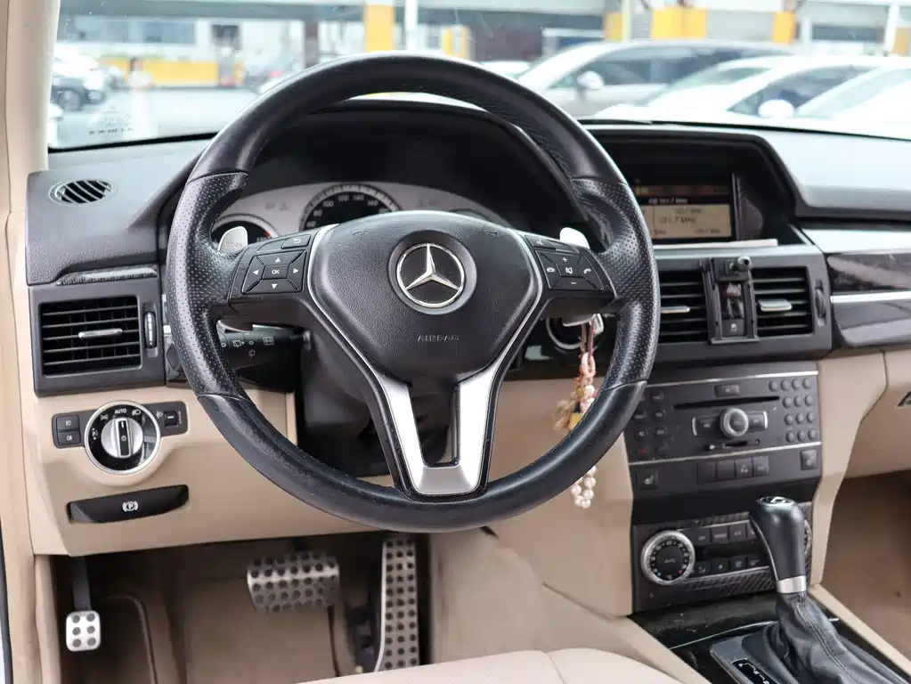 Mercedes-Benz GLK-Class (Import) — миниатюра 8