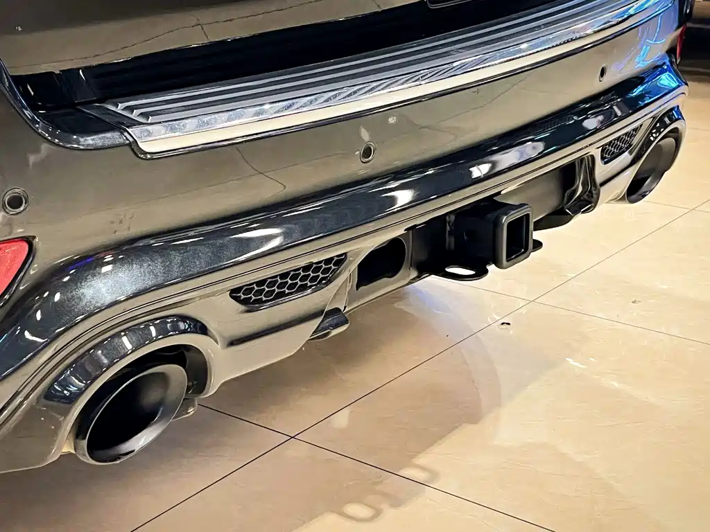 Jeep Grand Cherokee SRT — миниатюра 9
