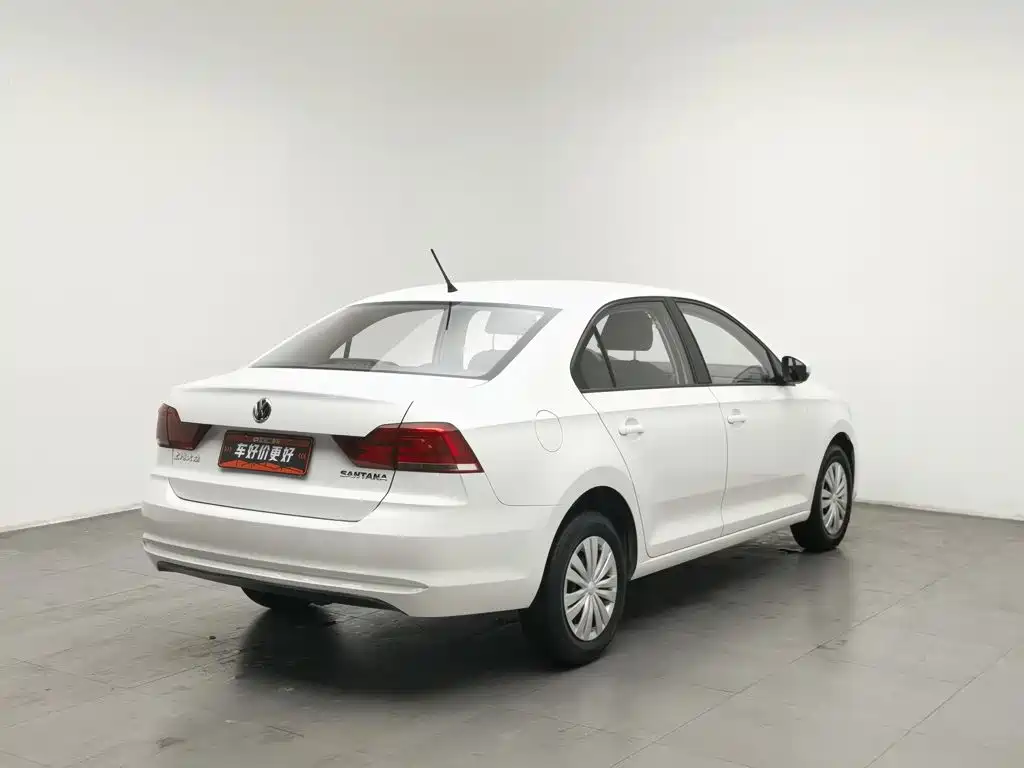 Volkswagen Santana — миниатюра 2