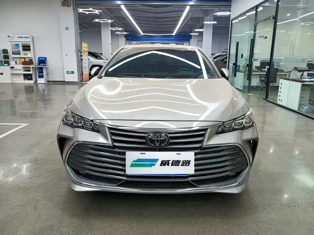 Toyota Avalon — миниатюра 2