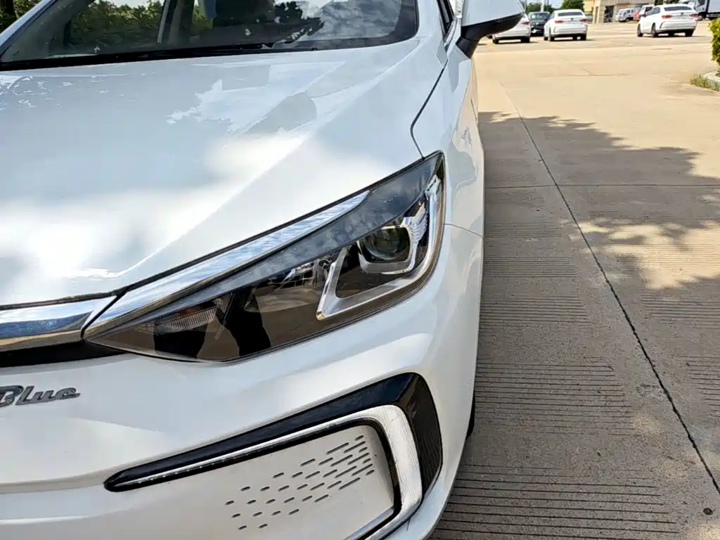 BAIC EU5 — миниатюра 24